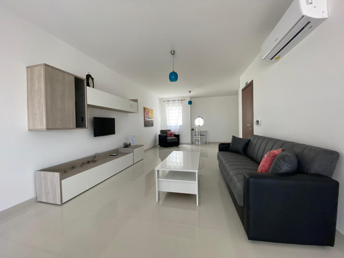 Sunshine Apartments Mellieha - Modern Three Bedroom Apartment - Apt No 2 Buitenkant foto